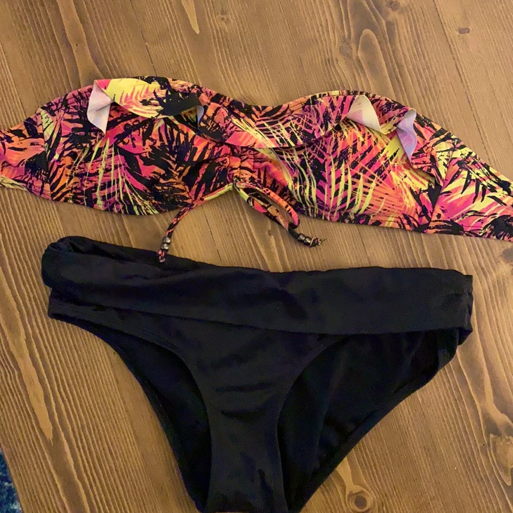 Bathing suit top & bottom